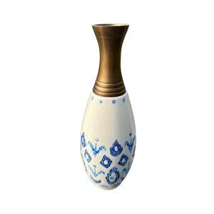 12” Vase  Made By Unique Treasures World Traveler Rare Finds. Brass? EUC￼